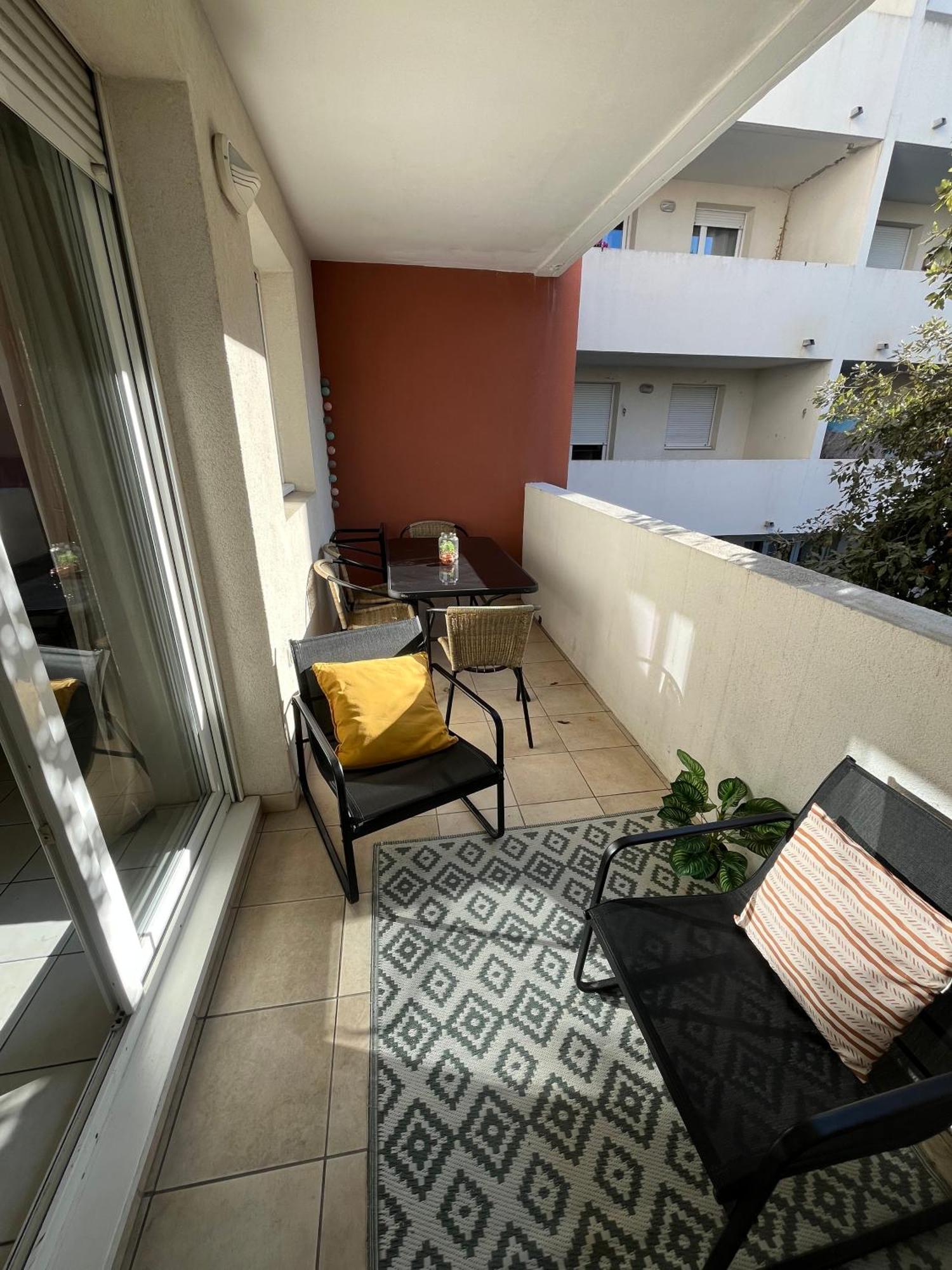 Joli Appart / Parking / Clim / Wifi Montpellier Exterior foto